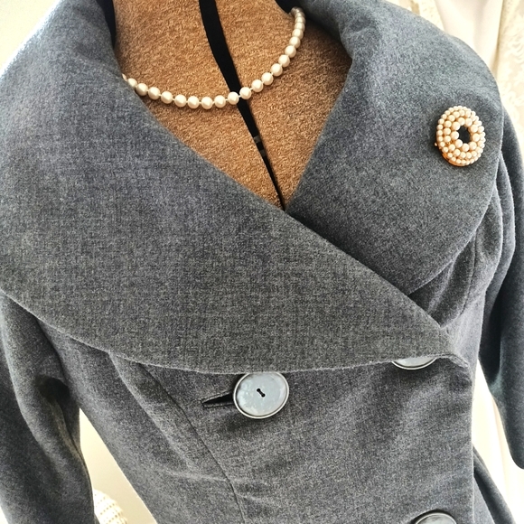 VINTAGE 1960s. DESIGNER,"MICHAEL NOVARESE" WOOL DRESS w/ MATCHING CROP JACKET! - Picture 3 of 16